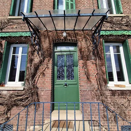 Holiday home Maison Avec Jardin Clos Proche Rouen