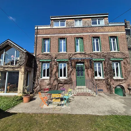 Holiday home Maison Avec Jardin Clos Proche Rouen *
