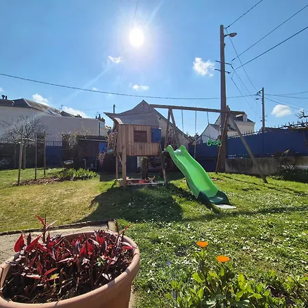 Holiday home Maison Avec Jardin Clos Proche Rouen